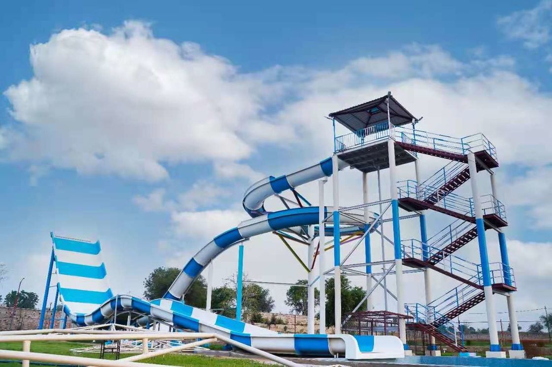 Grande capacidade Boomerang Piscina Slide Parque aquático Slide aquático para 2-3 pessoas