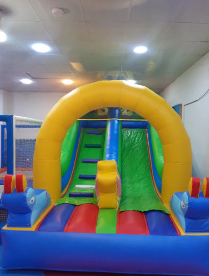 Parque de diversões gigante inflável, jogo de obstáculos inflável para crianças e adultos